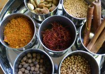 Mellanöstern inspirerad rätt: Kycklingfile med fruktig couscoussallad